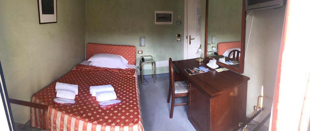 Hotel Villa Delle Ortensie Sant'Omobono Imagna Exterior foto