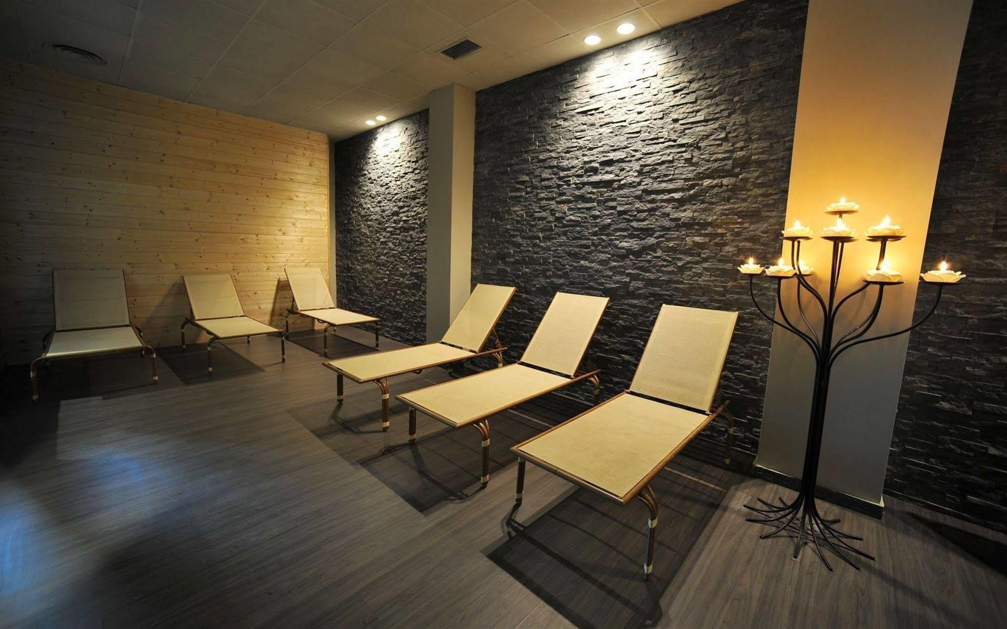 Hotel Villa Delle Ortensie Sant'Omobono Imagna Exterior foto